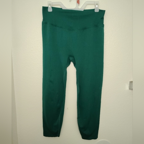 PINK Victoria's Secret Pants - Pink Active Green Ribbed High Waisted Leggings Sz XL